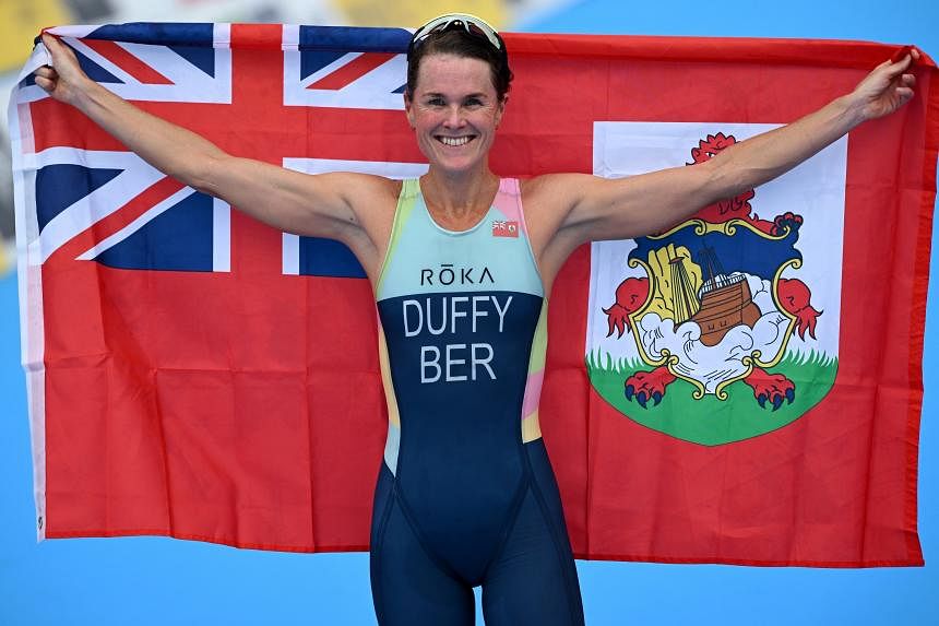 Commonwealth Games: Juara Olimpiade Bermuda Duffy mempertahankan gelar triathlon