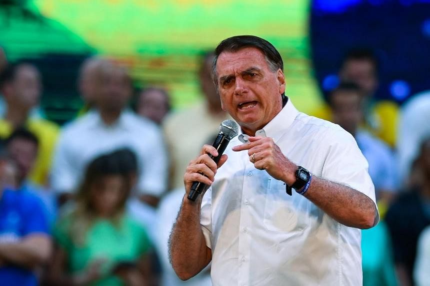 Polisi federal Brasil memperingatkan terhadap agenda senjata Bolsonaro, dokumen menunjukkan