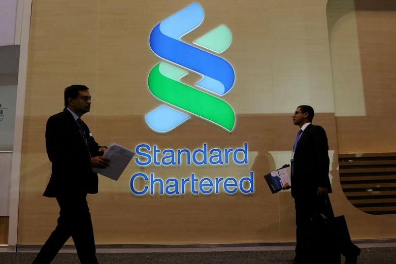 Laba semester pertama StanChart mengalahkan perkiraan, menandai risiko ketegangan perdagangan