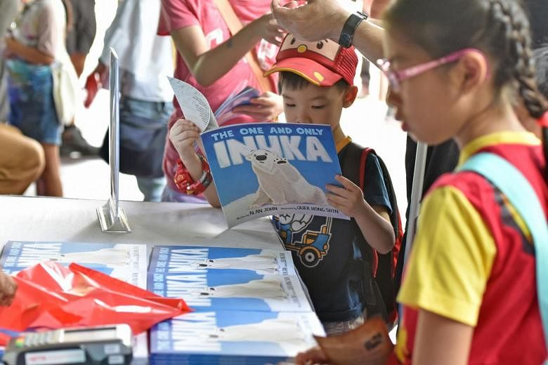 Buku Straits Times Press tentang beruang kutub Inuka memenangkan kategori anak-anak penghargaan Populer