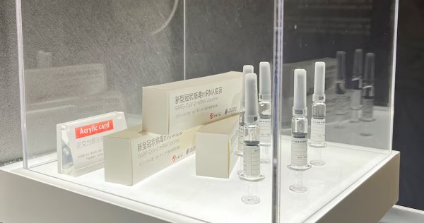 Pembuat obat China tidak dapat menjual suntikan mRNA tetapi belum berhenti, China News